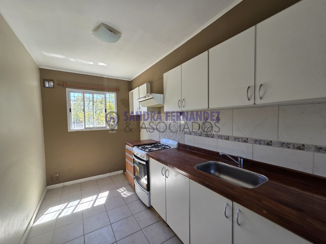 Neuquen, Alquiler, Departamento 1 dormitorio, en Complejo. Barrio Villa Maria