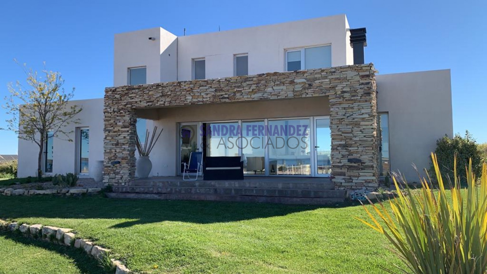  Neuquen. ALQUILER/VENTA La Peninsula Casa amoblada equipada 3 dormitorios