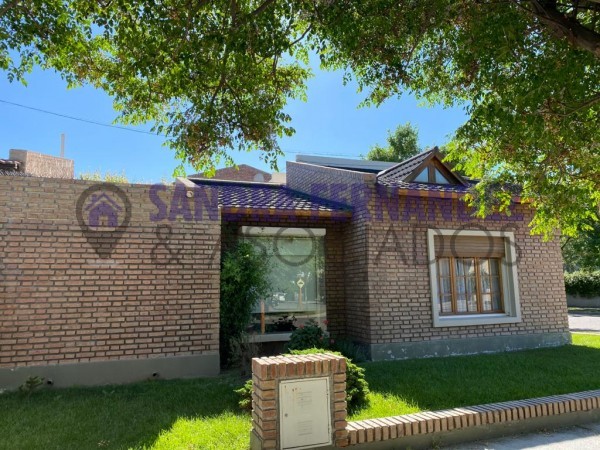 Rio Negro. Cipolletti. Venta. Casa en planta baja 3 dormitorios (suite) 