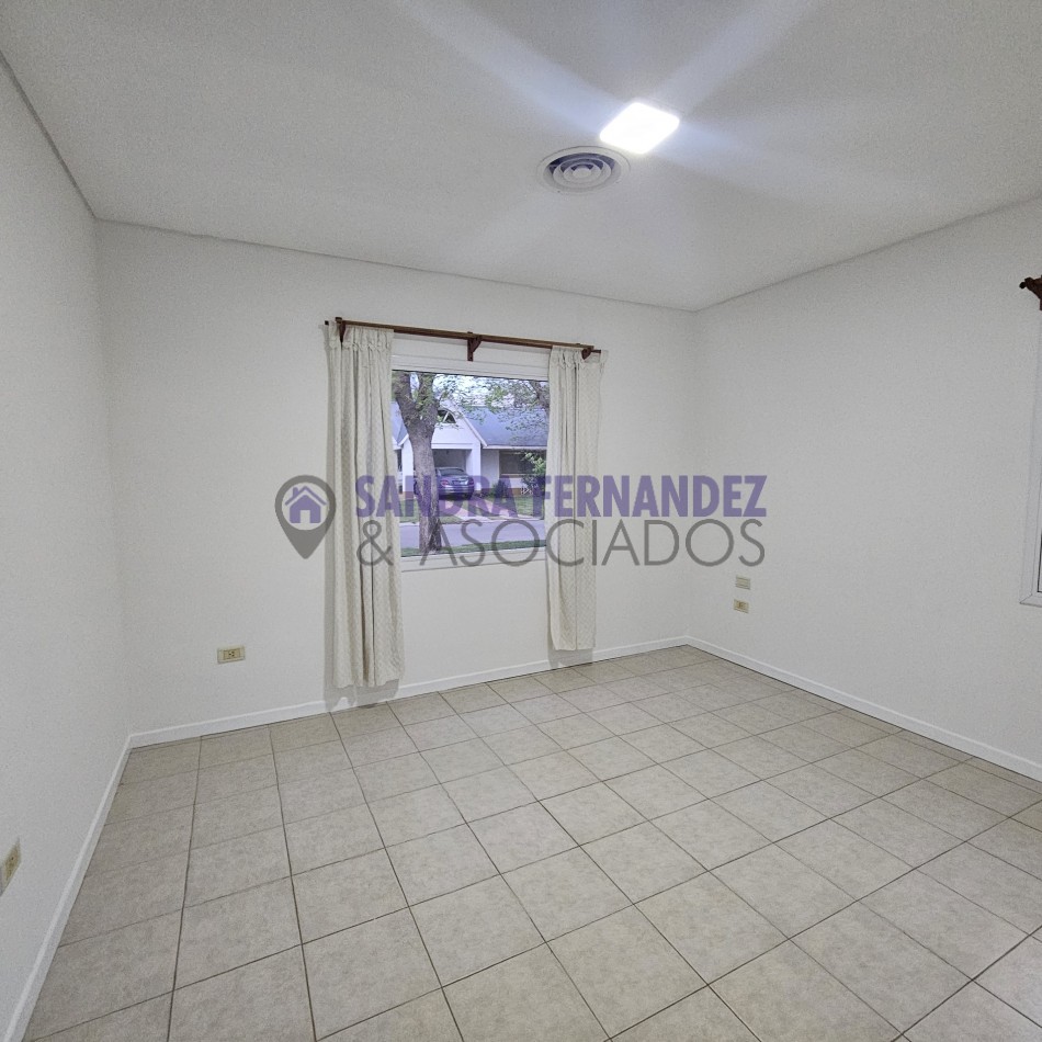 Neuquen. Venta Casa 2 dormitorios (suite) en una sola planta. Barrio Rincon Club de Campo