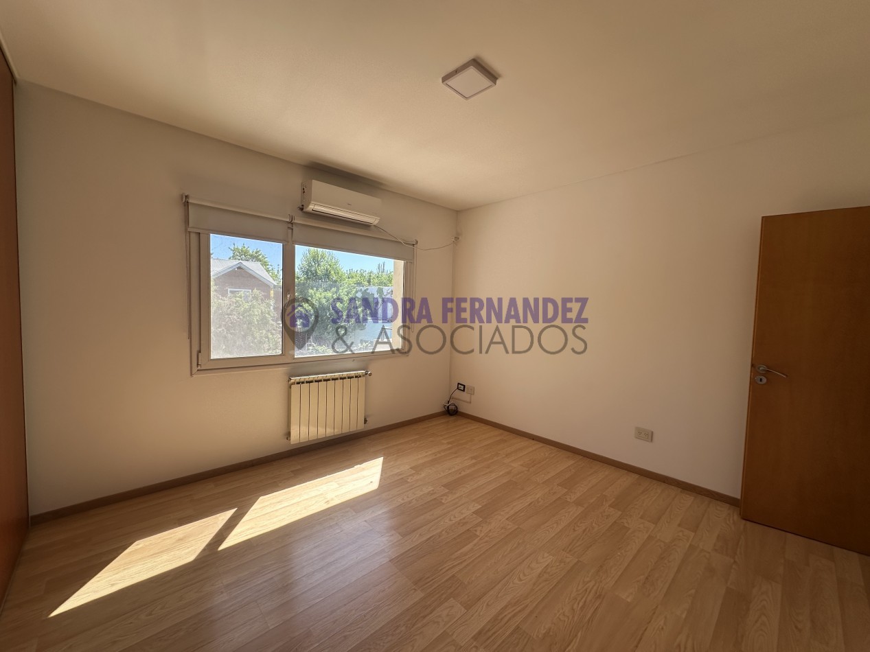 Rio Negro Cipolletti Casa 4 dormitorios Barrio Manzanar 7