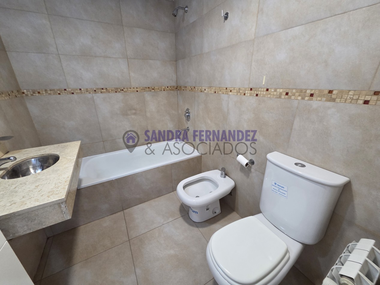 Rio Negro Cipolletti Alquiler Departamento 1 dormitorio  con cohcera