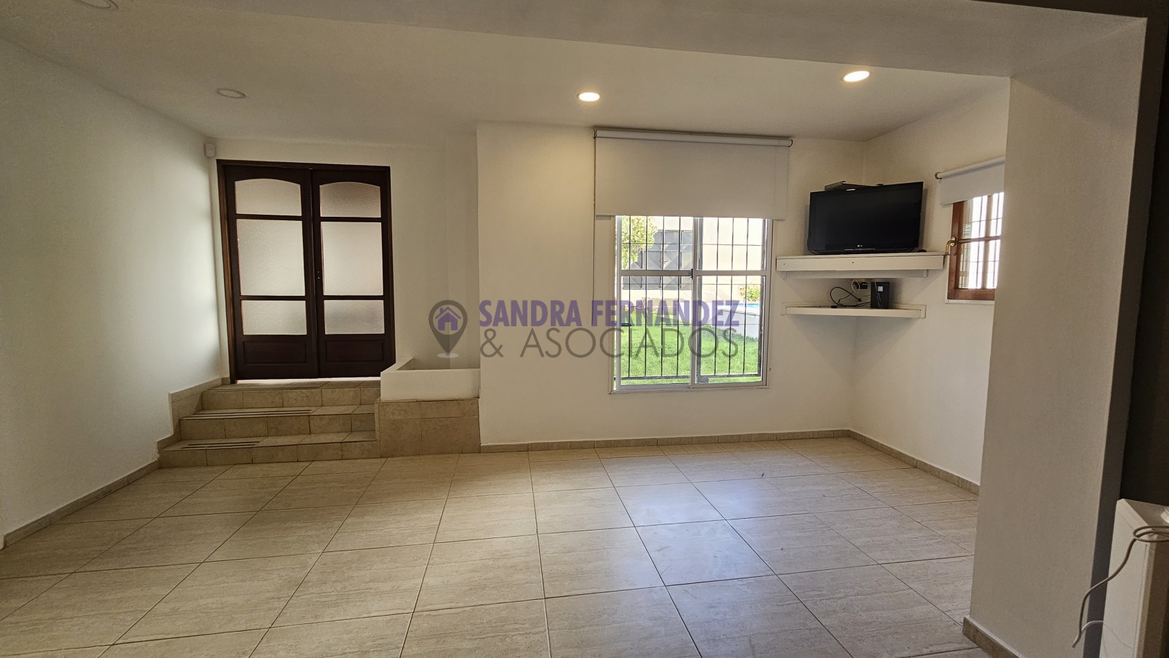 Neuquen. Venta Casa Barrio Santa Genoveva Salida por dos calles