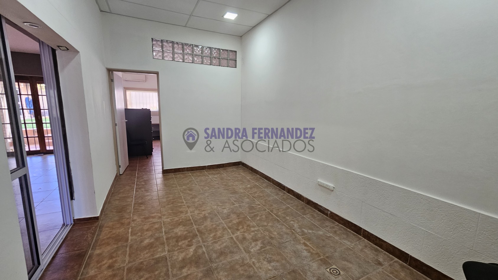 Neuquen. Venta Casa Barrio Santa Genoveva Salida por dos calles