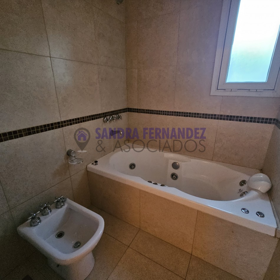 Rio Negro. Cipolletti. Venta. Casa en planta baja 3 dormitorios (suite) 