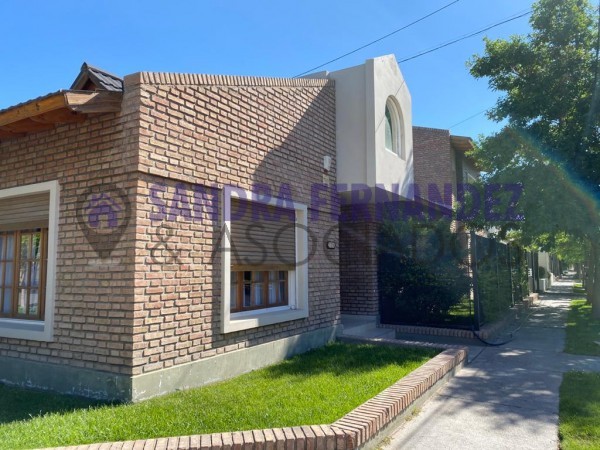 Rio Negro. Cipolletti. Venta. Casa en planta baja 3 dormitorios (suite) 