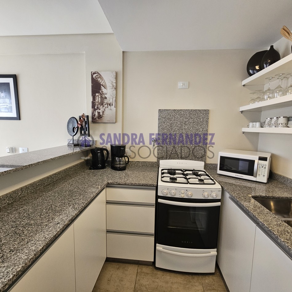 Neuquen, Venta. Semipiso de 1 dormitorio. Amoblado Equipado. Zona Legislatura Edifico Dos Rios