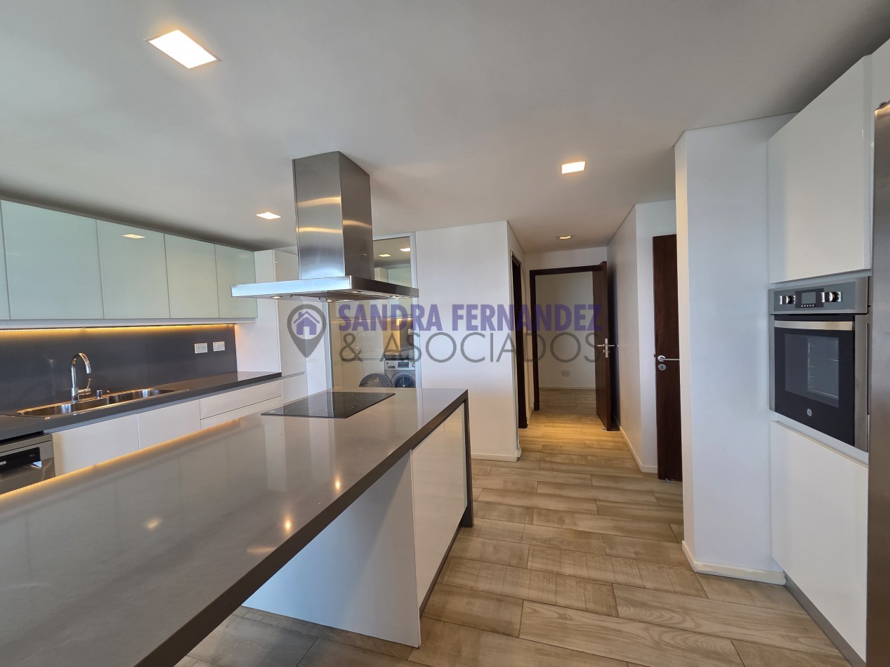 Neuquen. Alquiler NIVEL GERENCIAL Departamento  Semipiso 3 dorm