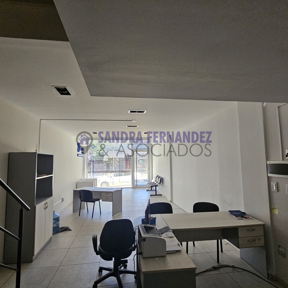 Neuquen Local Comercial en zona Bancaria 