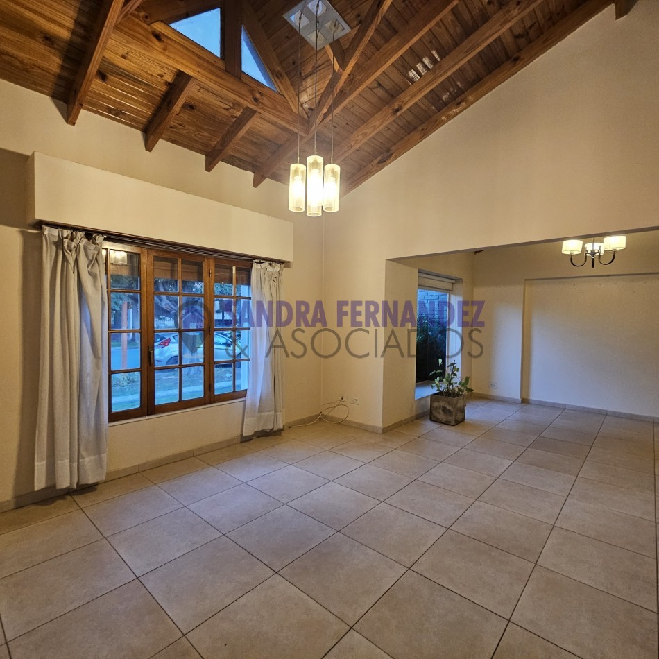 Rio Negro. Cipolletti. Venta. Casa en planta baja 3 dormitorios (suite) 
