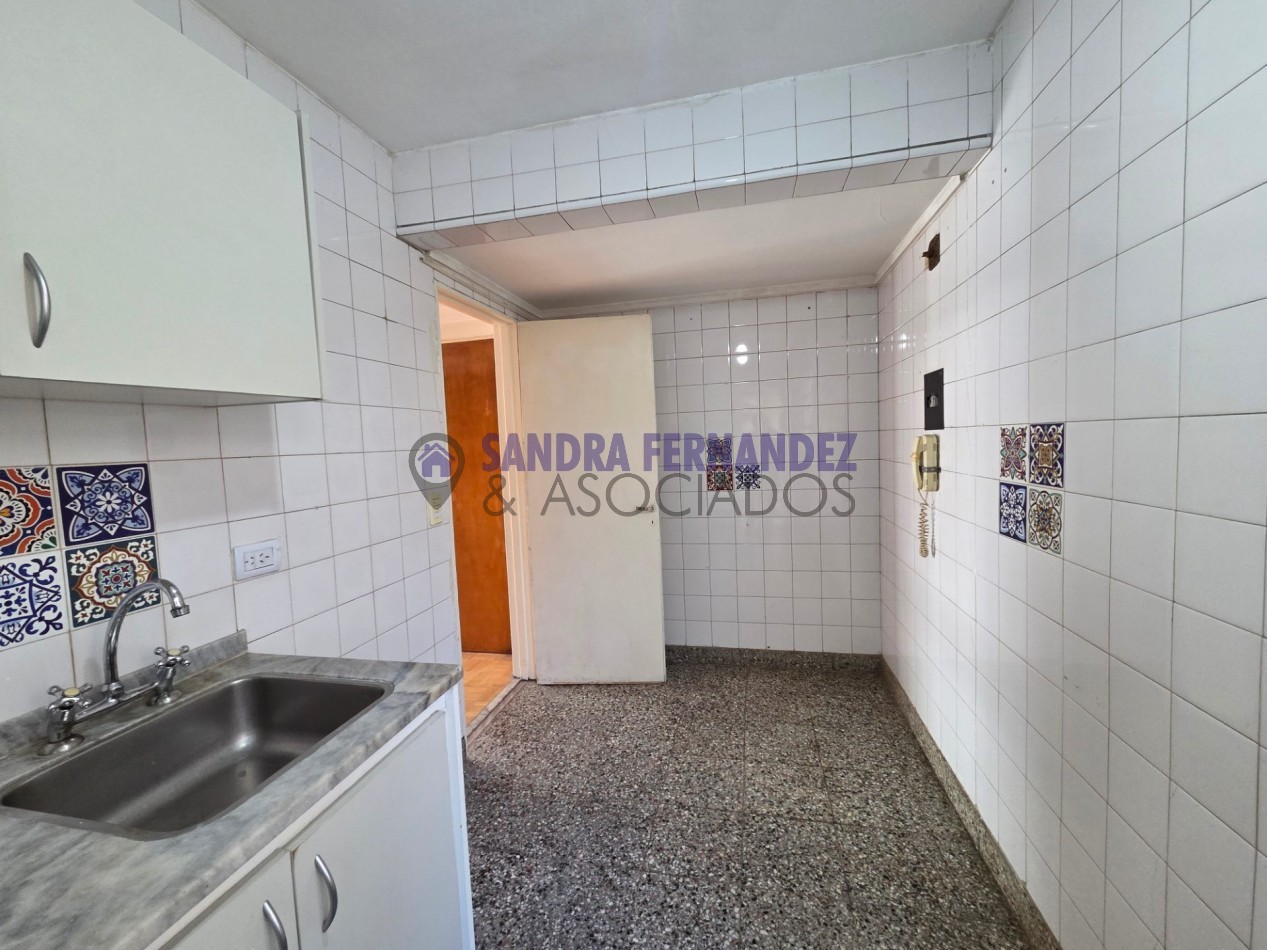 Neuquen Alquiler Departamento 3 dormitorios zona YPF sin cochera