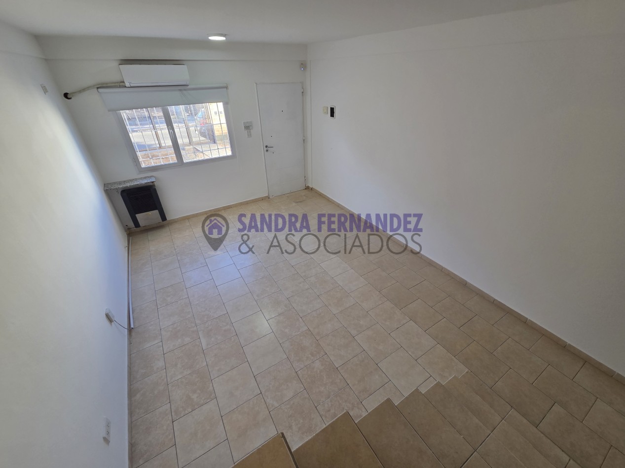 Neuquen. Alquiler. Duplex 2 dormitorios Barrio Huilliches