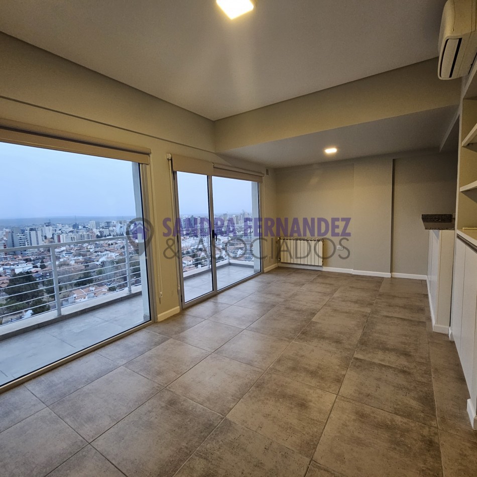 Neuquen. Venta. Semipiso Departamento frente a Legislatura de Neuquen. 