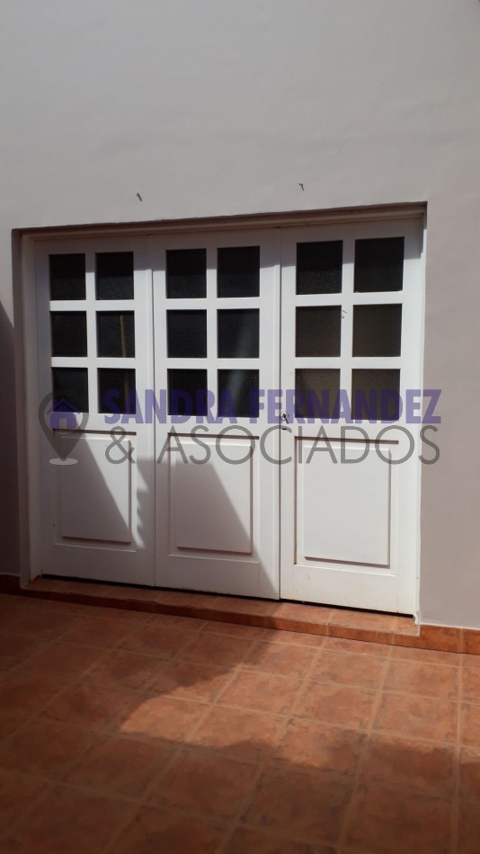 Plottier Alquiler Casa en una sola planta 