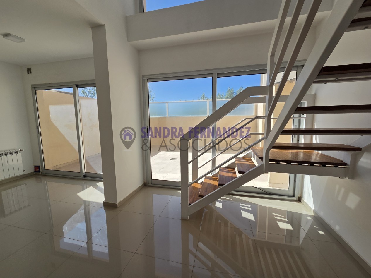 Rio Negro Cipolletti Venta A ESTRENAR Departamento en duplex 2 dormitorios cochera externa