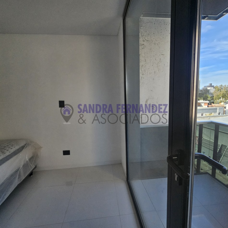 Neuquen Alquiler A ESTRENAR Semipiso departamento 2 dormitorios en suite C/vestidor. Cochera Centro ciudad de Neuquen