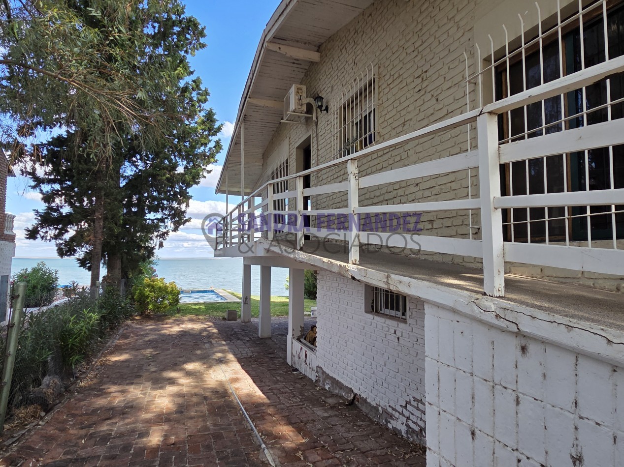 Rio Negro Cinco Saltos Lago Pellegrini Casa 2 dormitorios amoblada con vista al Lago