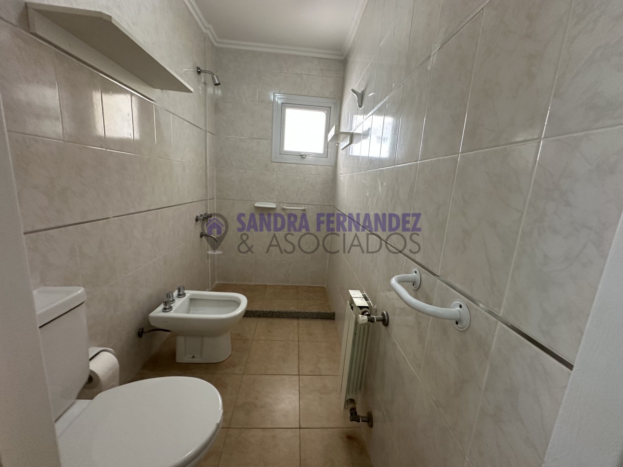 Neuquen Venta Santa Genoveva Departamento 2 dormitorios. Cochera Baulera 