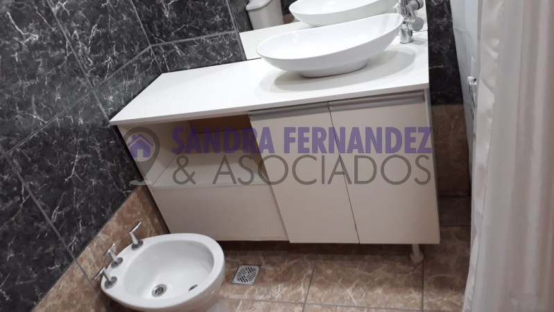Neuquen. Centenario. Alquiler. Departamento amplio 1 dormitorio. 