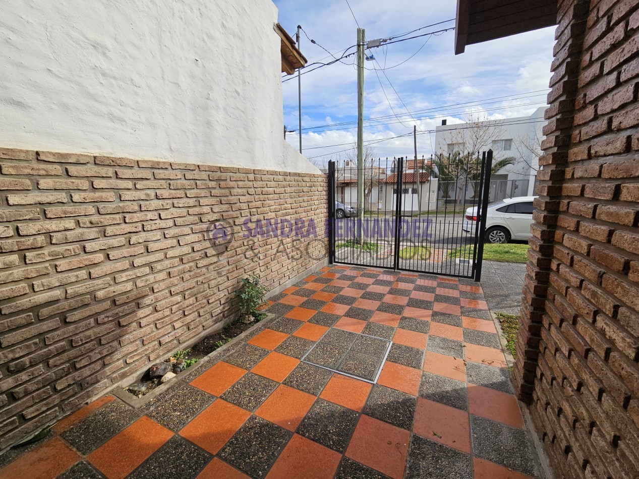 Neuquen. Alquiler. Duplex 3 dormitorios. Barrio Maria Auxiliadora