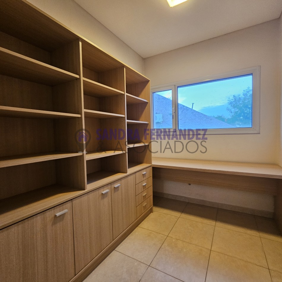 Rio Negro. Cipolletti. Venta. Casa en planta baja 3 dormitorios (suite) 