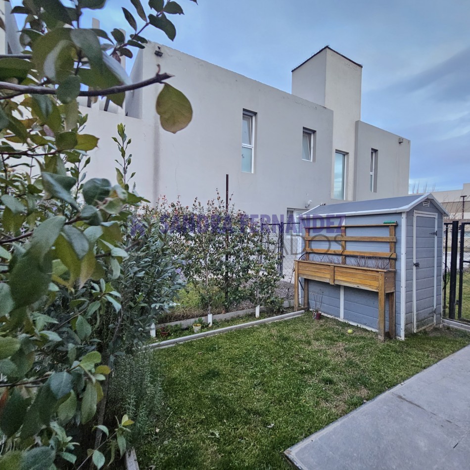 Neuquen Alquiler Casa Nivel gerencial en dos plantas Barrio Cerrado Sauces del Limay