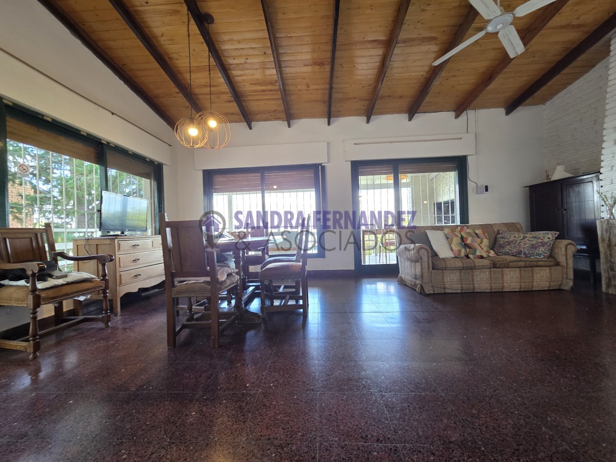 Rio Negro Cinco Saltos Lago Pellegrini Casa 2 dormitorios amoblada con vista al Lago