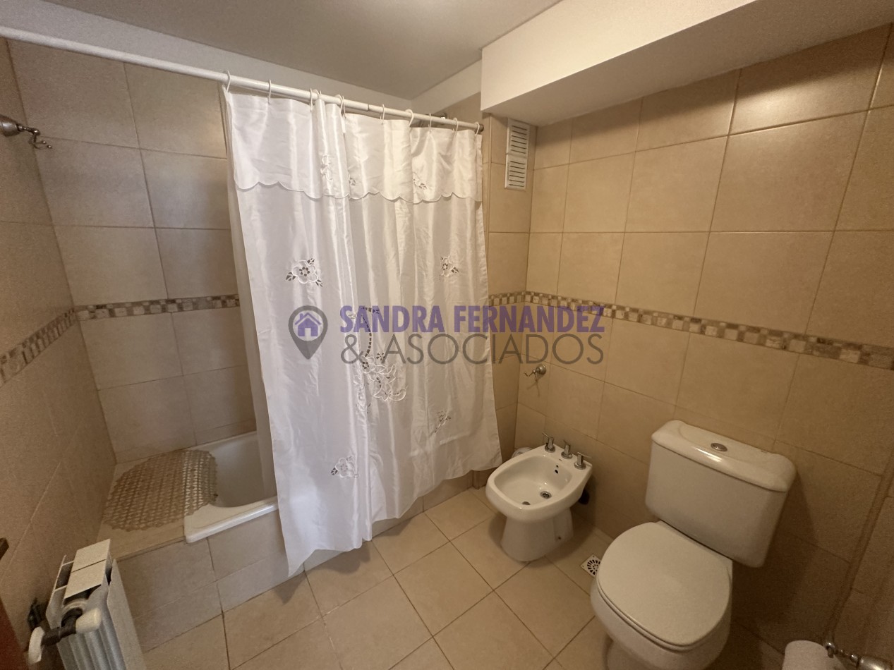 Neuquen. Alquiler. Departamento 2 dormitorios amoblado. Cochera. Barrio Santa Genoveva