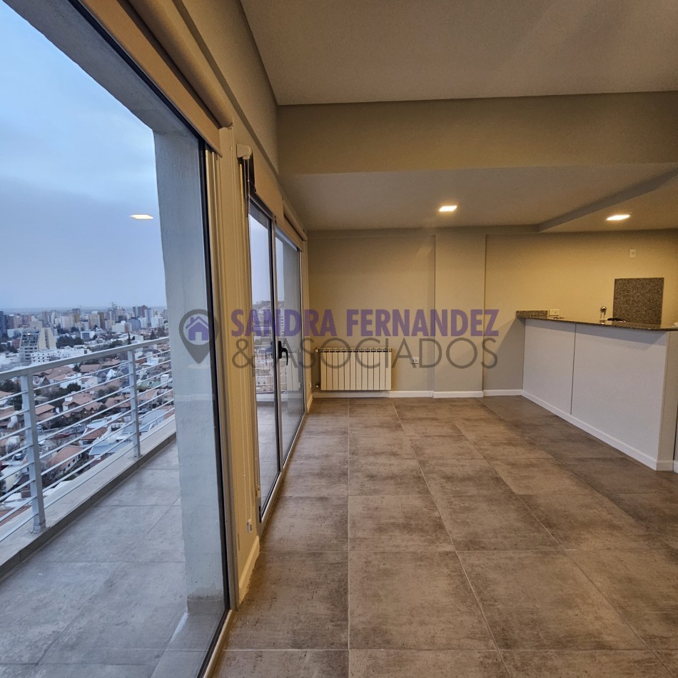 Neuquen. Venta. Semipiso Departamento frente a Legislatura de Neuquen. 