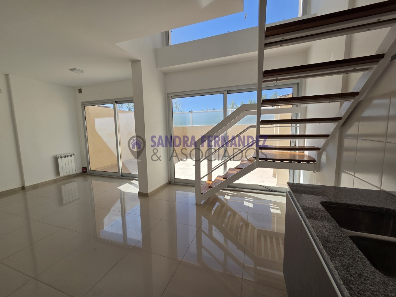 Rio Negro Cipolletti Venta A ESTRENAR Departamento en duplex 2 dormitorios cochera externa
