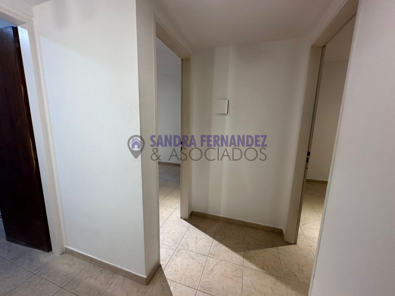 Neuquen Alquiler Oficina Zona Bancaria Policlinico Neuquen. Correo Argentino con cochera