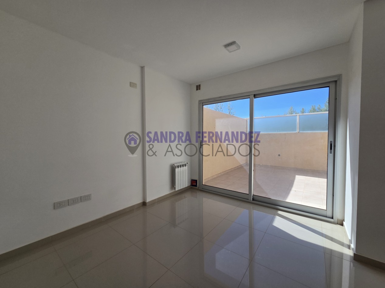 Rio Negro Cipolletti Venta A ESTRENAR Departamento en duplex 2 dormitorios cochera externa