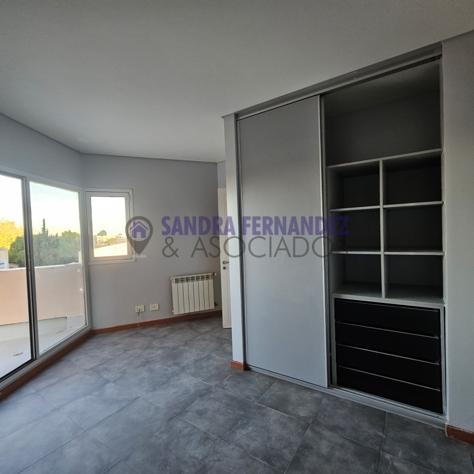 Neuquen Alquiler Departamento semipiso 2 dorm B° Santa Genoveva