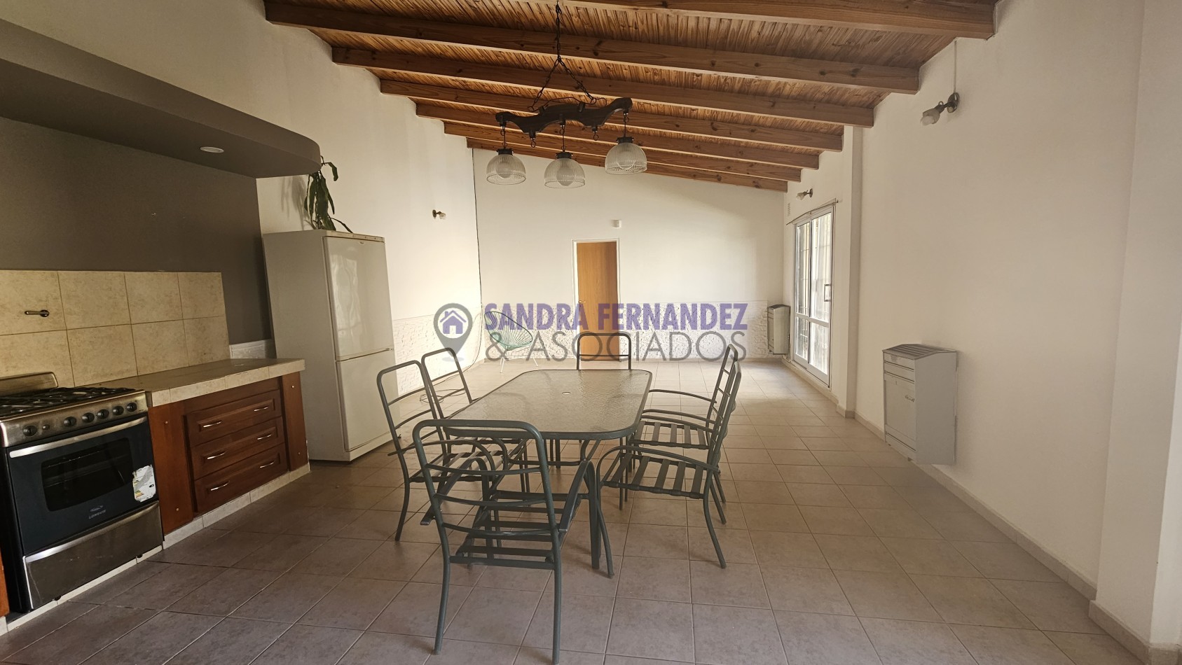 Neuquen. Venta Casa Barrio Santa Genoveva Salida por dos calles