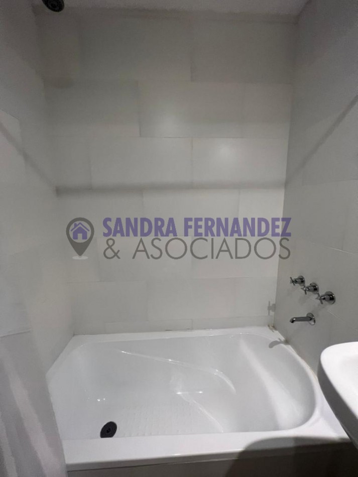 Venta / Permuta. Buenos Aires. CABA Departamento 2 dormitorios sin cochera REMODELADO A ESTRENAR