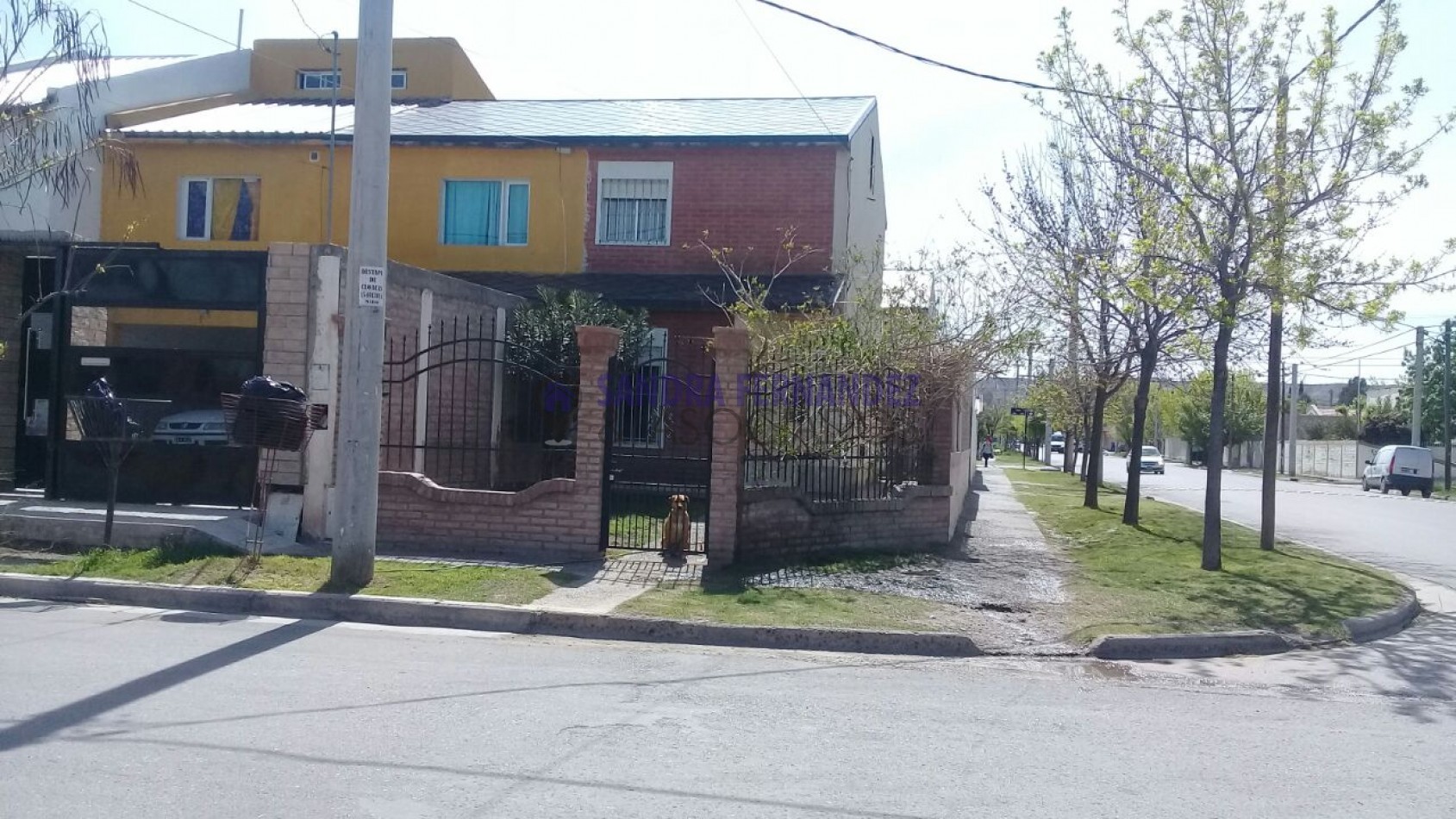 Neuquen Venta Duplex 2 dormitorios en esquina Barrio Huilliches 