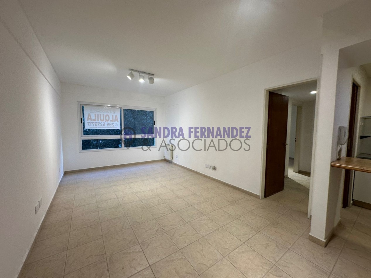 Neuquen Alquiler Oficina Zona Bancaria Policlinico Neuquen. Correo Argentino con cochera