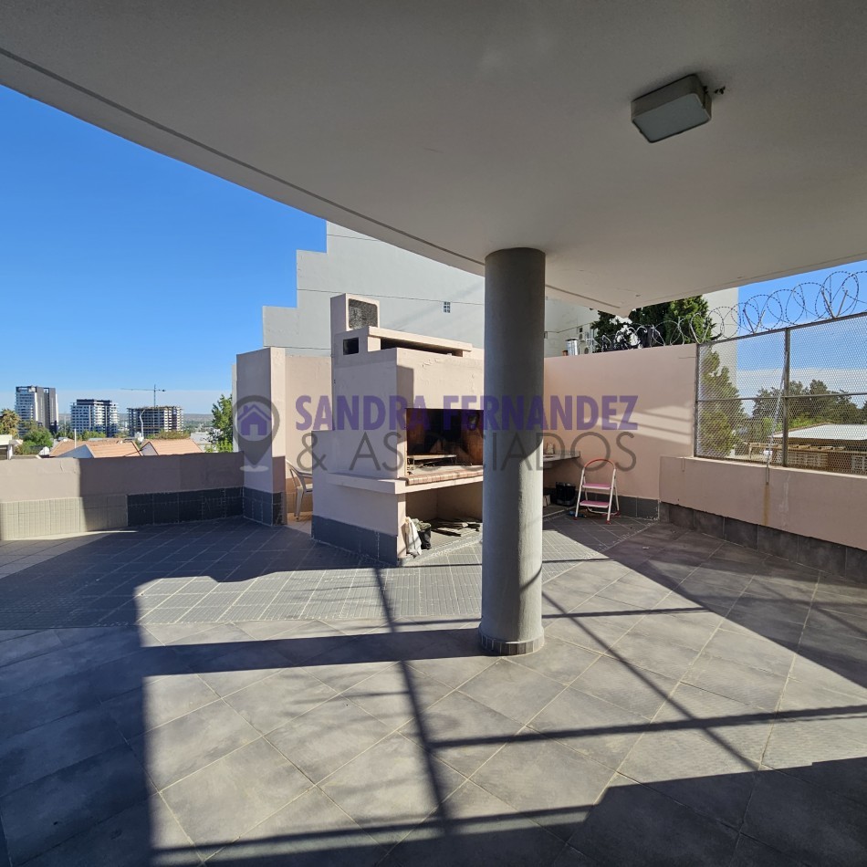 Neuquen. Alquiler. Semipiso. Santa Genoveva, Torre Dali. 2 dormitorios en suite con parrilla y terraza