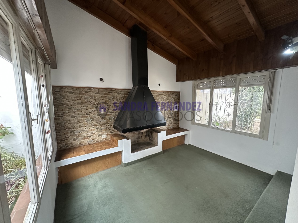 Neuquen Alquiler Casa en una sola planta 