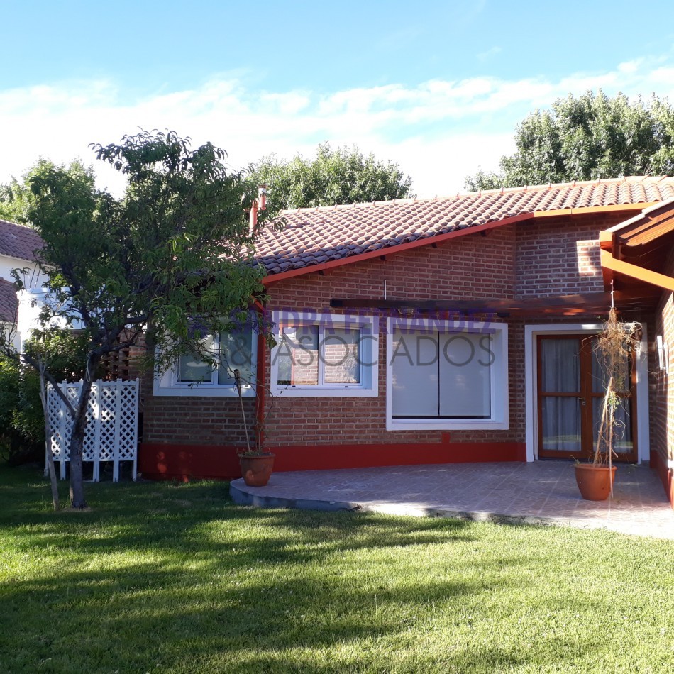 Neuquen. Venta Casa 2 dormitorios (suite) en una sola planta. Barrio Rincon Club de Campo