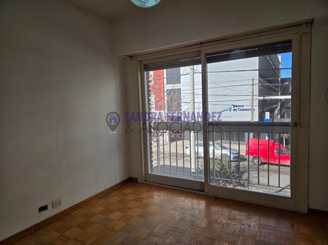 Neuquen Alquiler Departamento 3 dormitorios zona YPF sin cochera