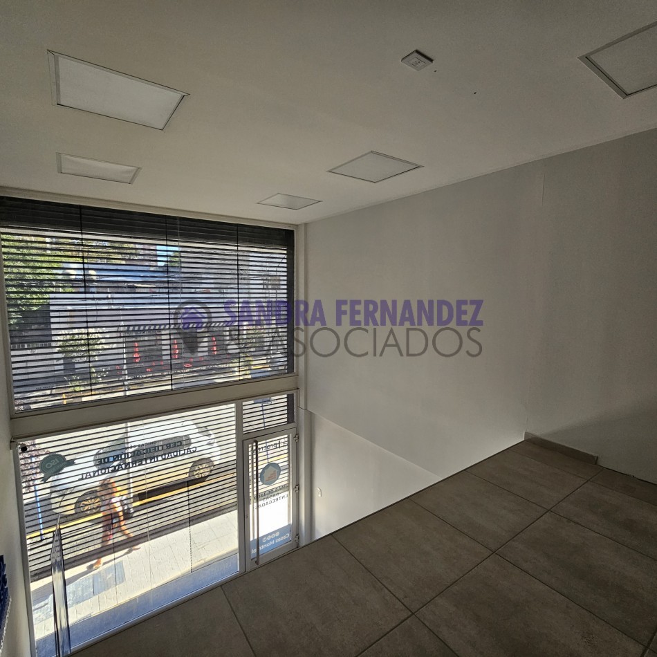 Neuquen Local Comercial en zona Bancaria 