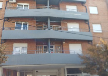 Neuquen. Alquiler. Duplex en Complejo cerrado. Sin Cochera. Zona Hipermercado Coto