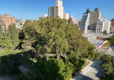 Neuquen Alquiler Departamento 2 dormitorios con vista a plaza. Zona Policlinico Neuquen. Cochera