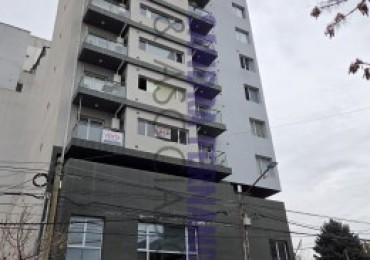 Neuquen, Venta Departamento 2 dormitorio sin cochera. FRENTE  YPF