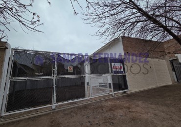 Neuquen Centenario Deposito en 1° rotonda de acceso a Centenario, a metros Ruta 7, 50 metros de YPF Farmacia Global