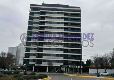 Neuquen Alquiler Departamento Nivel Gerencial amoblado equipado 2 dormitorios (suite). Cochera