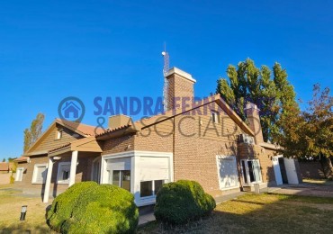 Rio Negro  Cipolletti  Venta  Casa 4 dormitorios (1 suite) Barrio Santa Clara 