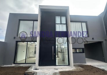 Neuquen Alquiler Duplex 3 dormitorios nuevo Barrio Parque de Talero