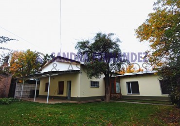 Neuquen Centenario Casa/Oficina  Zona Primera rotonda de ingreso a la ciudad, a metros de Farmacia Global sobre ruta 7